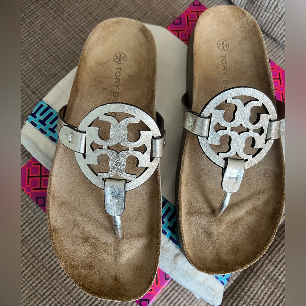 Tory Burch Miller Cloud, Metallic Gold Leather with Cork. Size 8, NWT